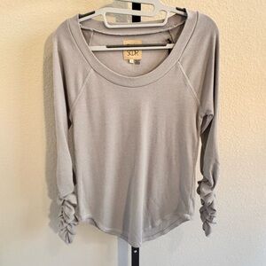 NWT Chaser Women's Gray Ruched Sleeve Sweatshirt